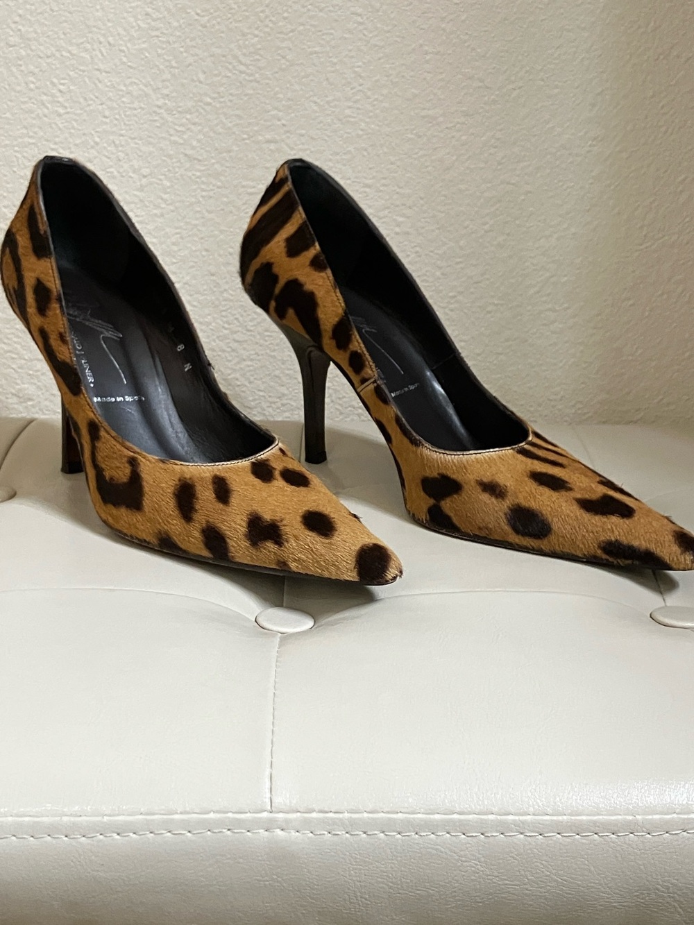 Beautiful Leopard Print Pumps